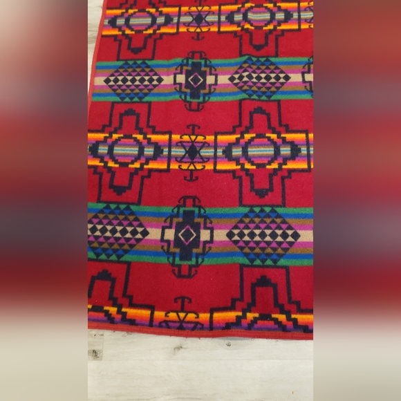 Pendleton Beaver State Blanket - Picture 2 of 10